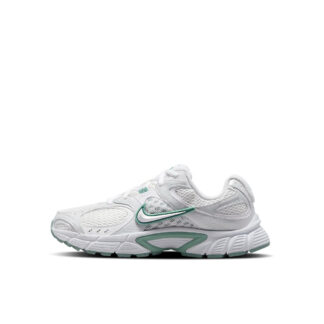 W NIKE V5 RNR
