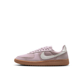 WMNS NIKE FIELD GENERAL